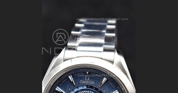 Aqua Terra GMT Worldtimer 43mm VSF 1:1 Best Edition Summer Blue Dial On Stainless Bracelet A8938 Super Clone
