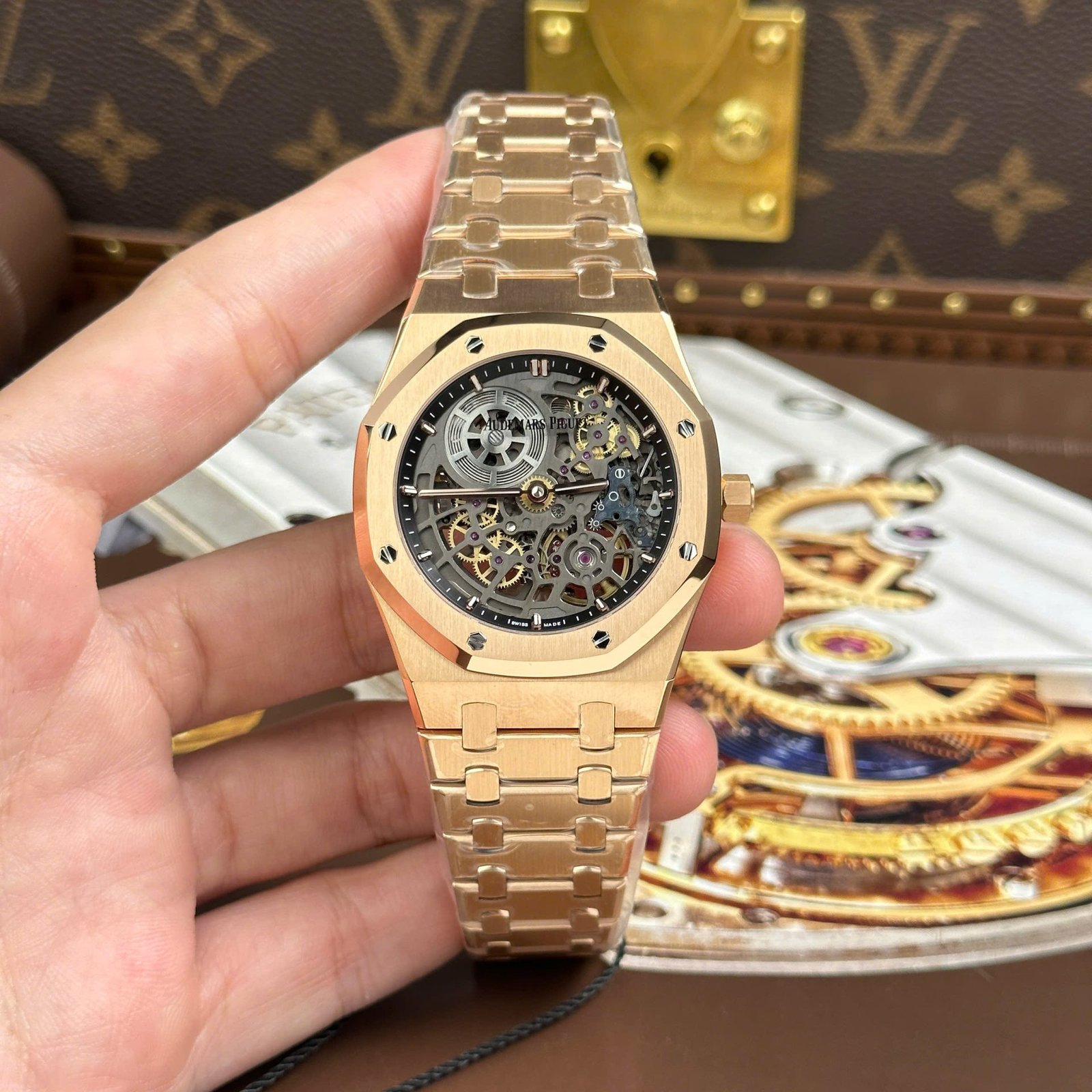Audemars Piguet Imitation Watches Royal Oak Jumbo Extra-thin Openworked 16204 Skeleton Dial Rose Gold ZF Factory 39mm - Đồng Hồ Replica 1:1
