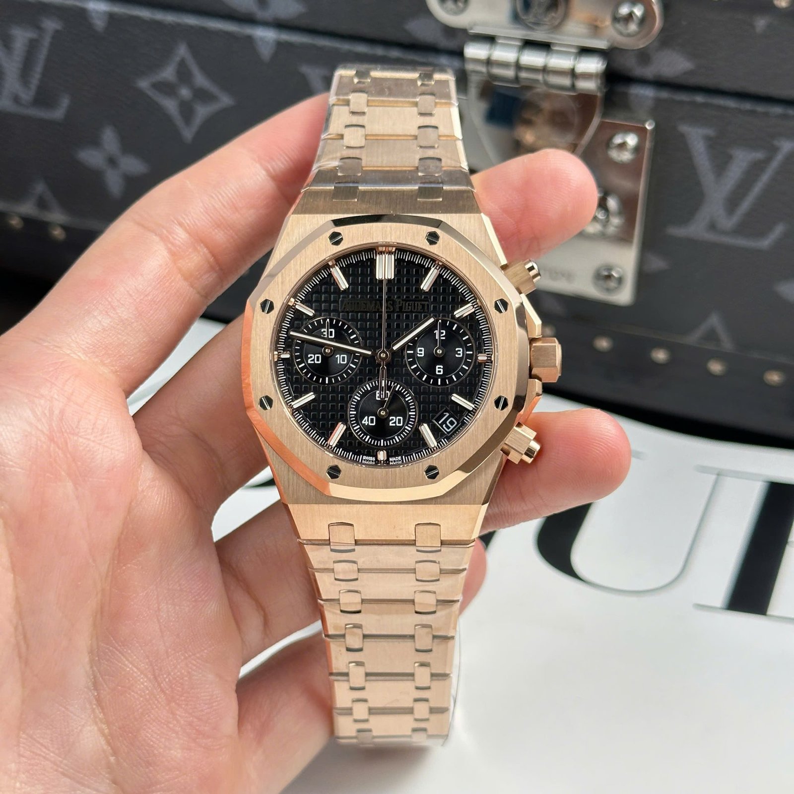 Audemars Piguet Replica Watch Royal Oak 26240 Rose Gold Dial Black APS Factory 41mm - Đồng Hồ Replica 1:1