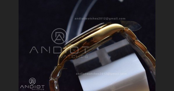 Daytona 116505 Clean 1:1 Best Edition YG Dial Black Markers on YG Bracelet SA4130 V2