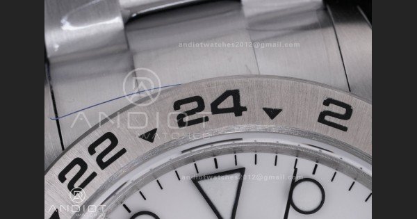Explorer II 42mm 226570 904L V2 SS QF 1:1 Best Edition White Dial on Bracelet SH3285 CHS