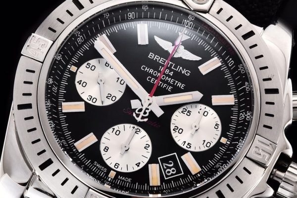 High-End AAA Breitling Chronomat AB0115 Replica – Swiss Movement, Polished Steel Case, Stylish Men’s Watch