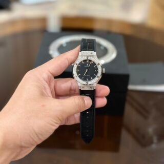 Hublot Classic Fusion Rep 1:1 Watch With Diamond Bezel Black HB Factory 38mm - Đồng Hồ Replica 1:1