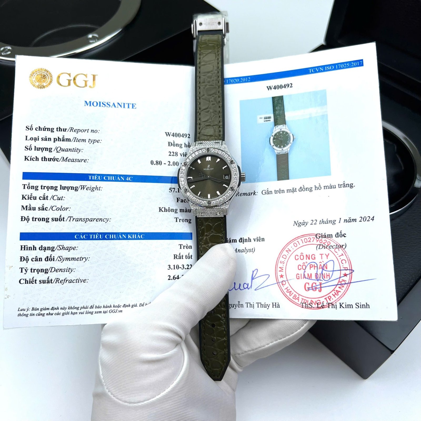 Hublot Classic Fusion Titanium Green Replica Watch Custom Moissanite Diamonds 33mm - Đồng Hồ Replica 1:1