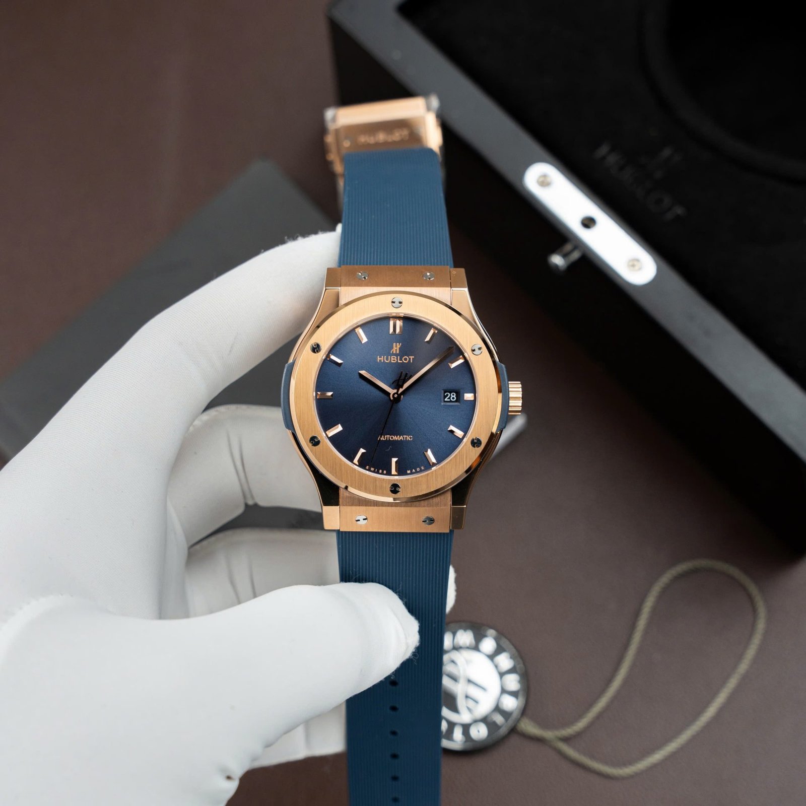 Hublot Copies Watches Classic Fusion King Gold Dial Blue Movement SW300 Rubber Strap 42mm - Đồng Hồ Replica 1:1