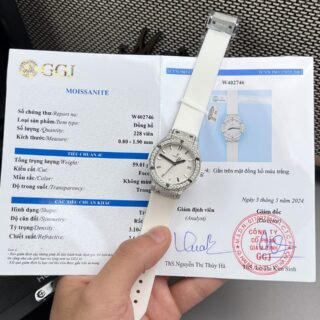 Hublot Replica Watch Classic Fusion White Dial Custom Moissanite Diamonds 33mm - Đồng Hồ Replica 1:1