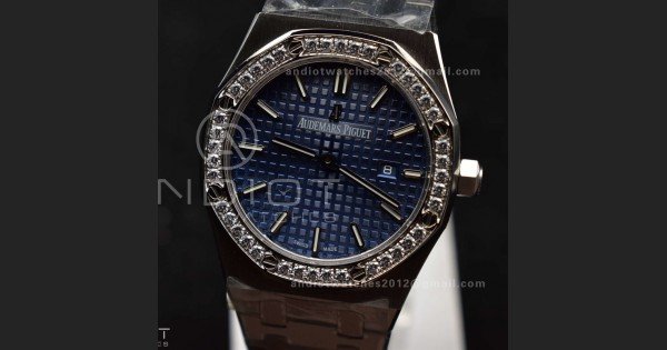 Lady Royal Oak 33mm 67651 SS/Diamond Bezel V7F 1:1 Blue Textured Dial on SS Bracelet Ronda Quartz to AP Cal.2713