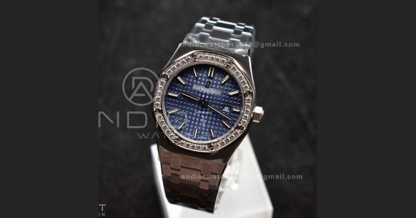 Lady Royal Oak 33mm 67651 SS/Diamond Bezel V7F 1:1 Blue Textured Dial on SS Bracelet Ronda Quartz to AP Cal.2713