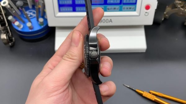 Luxury Breitling SuperOcean M17368B71B1S1 Replica Swiss 46mm Watch – High-Quality Black Steel Case & Rubber Strap