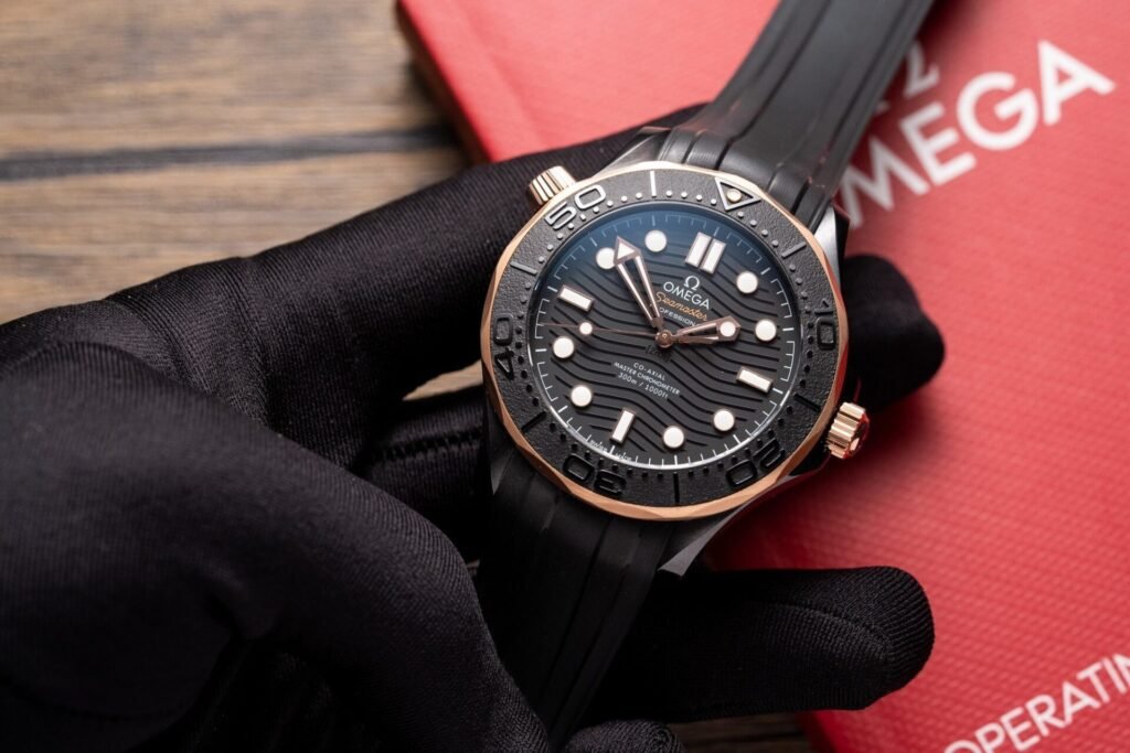 Omega Replica Watch Seamaster Black Dial Rubber Strap VS Factory 42mm - Đồng Hồ Replica 1:1