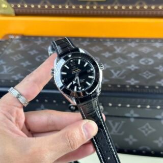 Omega Seamaster Planet Ocean Replica Watch Black Dial VS Factory 39.5mm - Đồng Hồ Replica 1:1
