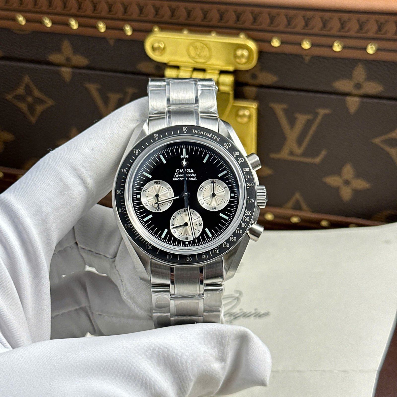 Omega Speedmaster Moonwatch Chronograph Black Dial Metal Wire Luxury Fake Watches OM Factory 42mm - Đồng Hồ Replica 1:1