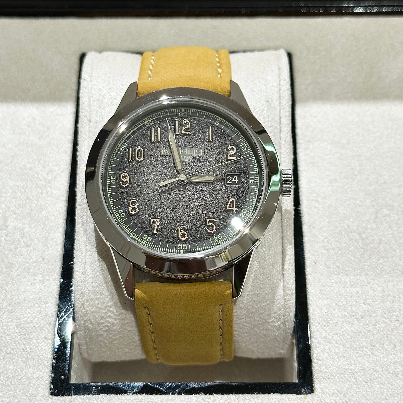 Patek Philippe Calatrava 5226G Best Replica Watch Leather Strap 40mm - Đồng Hồ Replica 1:1