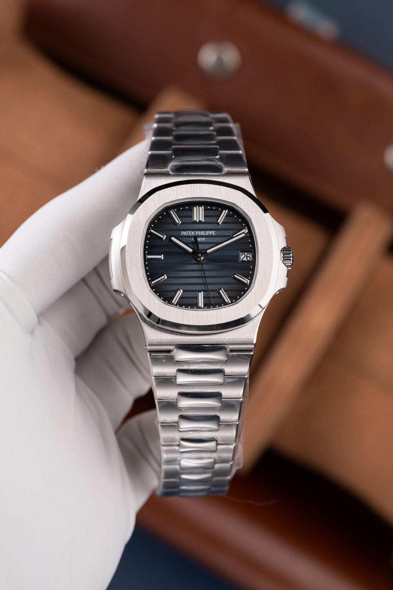 Patek Philippe Nautilus 5711 Replica Watches Blue Dial Metal Wire BBF Factory 40mm - Đồng Hồ Replica 1:1