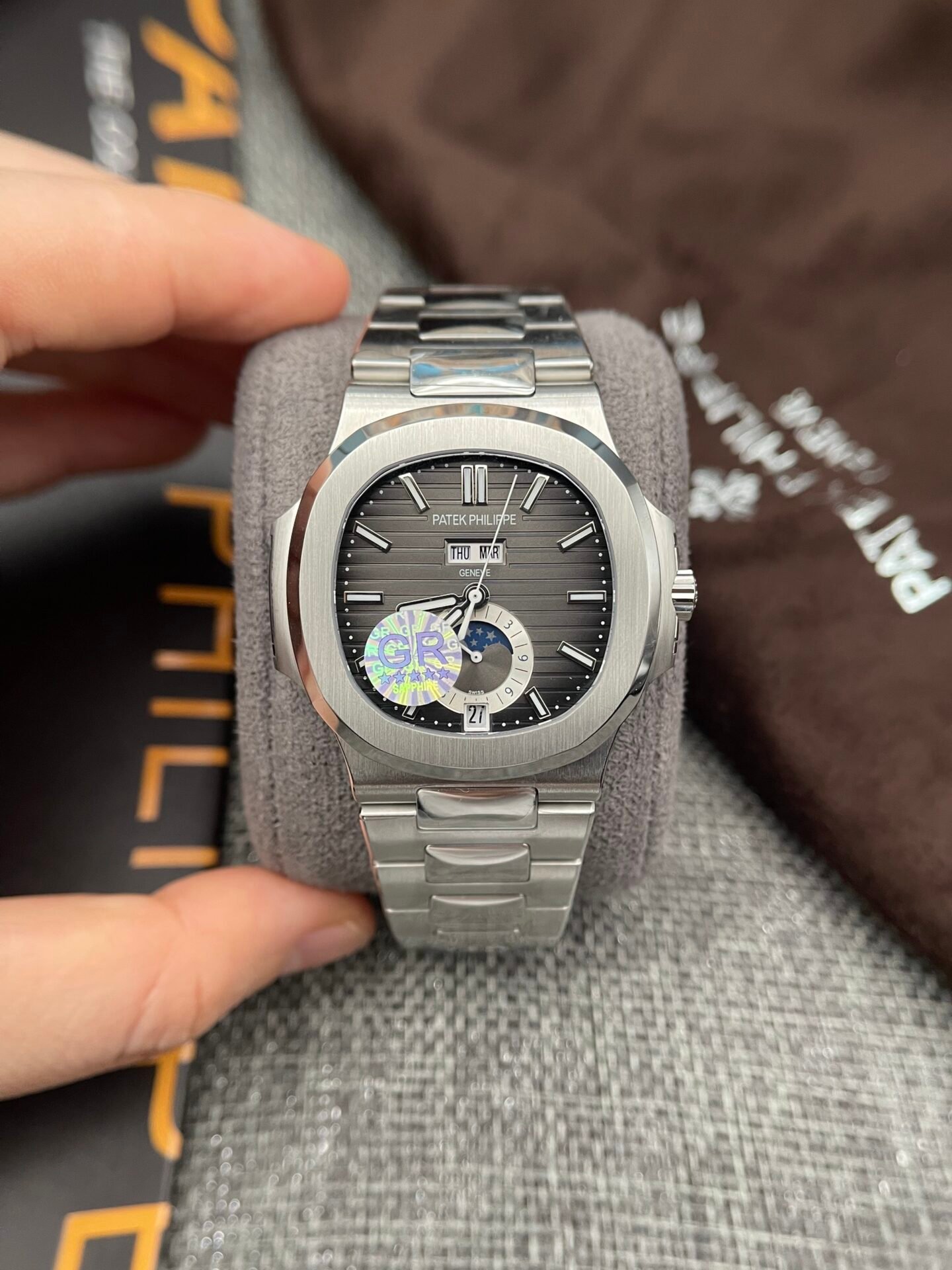Patek Philippe Nautilus 5726 Best Replica Watch Gray Dial GRF 40.5mm - Đồng Hồ Replica 1:1