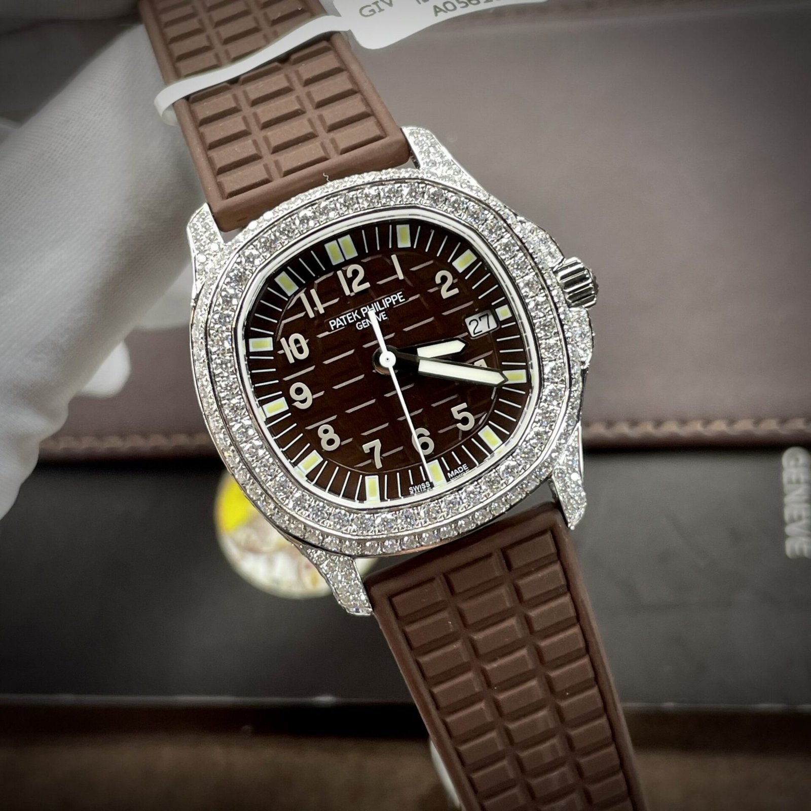 Patek Philippe Replica Watch Aquanaut 5067 Dial Brown Custom Diamonds Moissanite 35.6mm - Đồng Hồ Replica 1:1