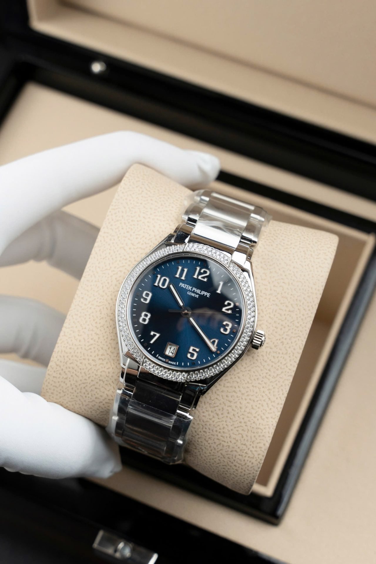 Patek Philippe Twenty 4 7300 Replica Watches Blue Dial Metal Wire 36mm - Đồng Hồ Replica 1:1