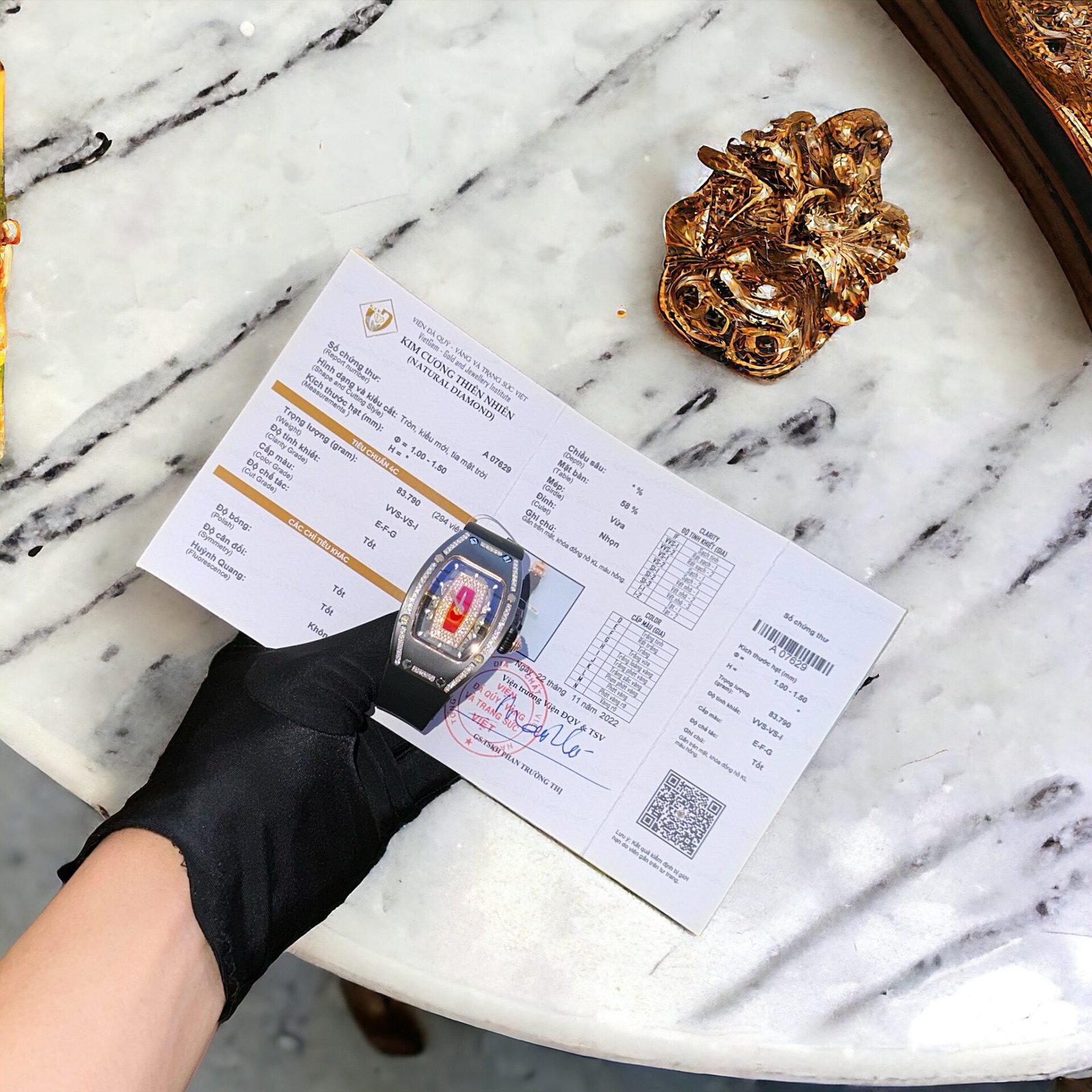 Richard Mille RM07 Replica Watch Gold Wrapped With Natural Diamond 36mm - Đồng Hồ Replica 1:1