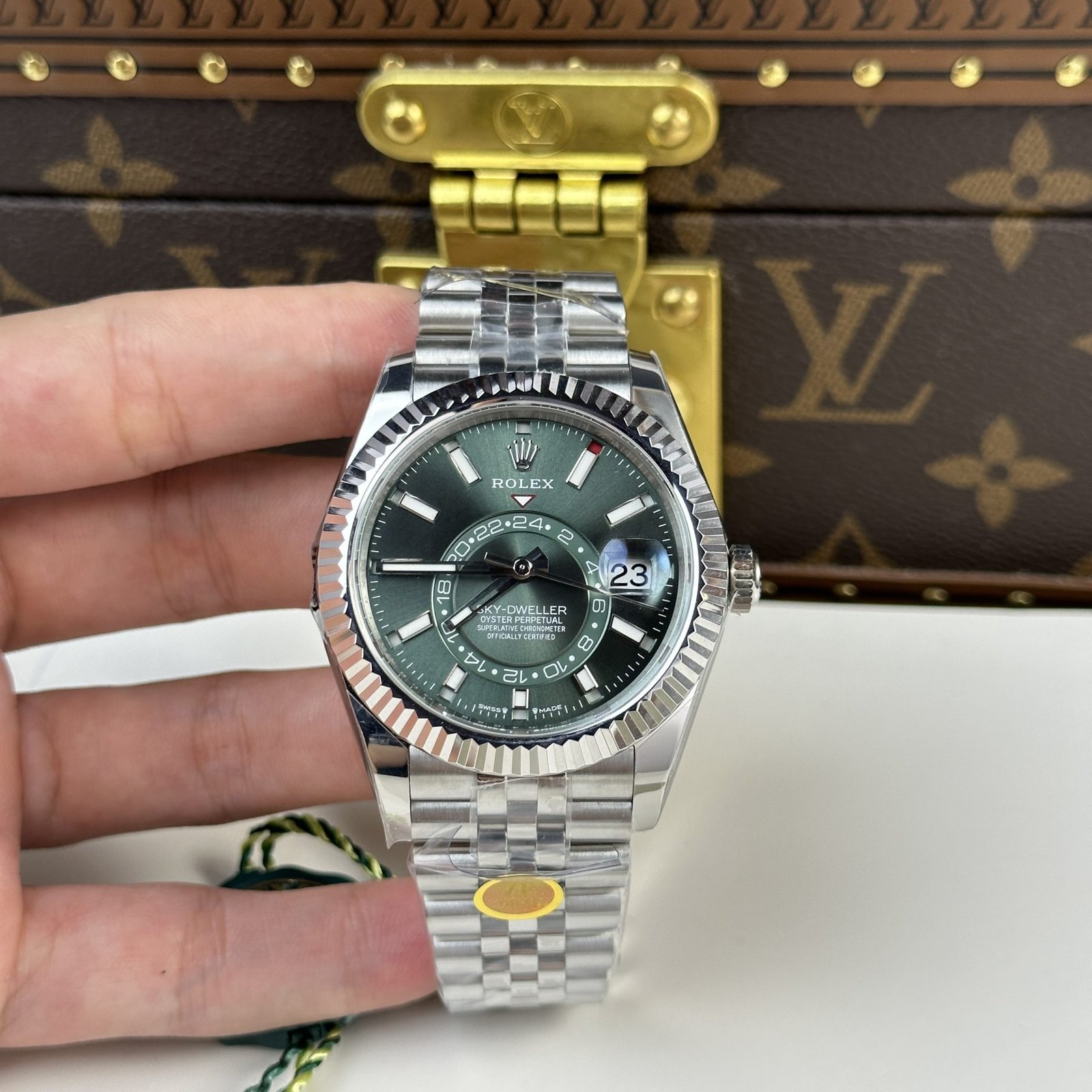 Rolex Replica Watch Sky Dweller 336934 Strap Jubilee Dial Green 42mm - Đồng Hồ Replica 1:1