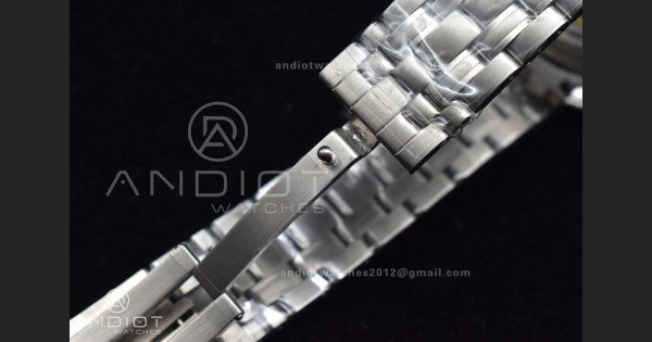 Seamaster Diver 300M SS "COMMANDER’S WATCH" AIF Limited Edition on SS Bracelet A2824