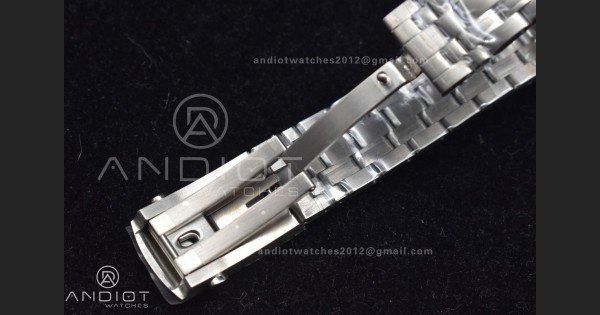 Seamaster Diver 300M SS "COMMANDER’S WATCH" AIF Limited Edition on SS Bracelet A2824