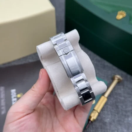 Superclone Rolex GMT-Master II Black Dial 116710BLNR "Batman"