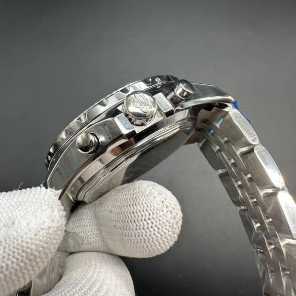 Swiss AAA Replica Breitling Bentley Motors T A25363 – 47mm Chronograph Watch With White Dial & Stainless Steel Bracelet