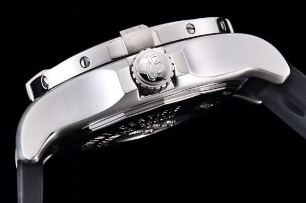 Swiss Breitling Avenger II Seawolf A1733110.BC31 Replica Men’s 45mm Watch – Black Dial & Rubber Strap